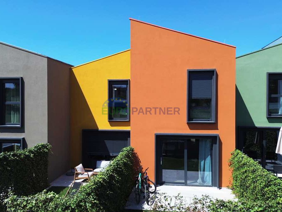 Istrien, Poreč, ein wunderschönes Haus in letzter Reihe in der Nähe des Meeres und der Stadt