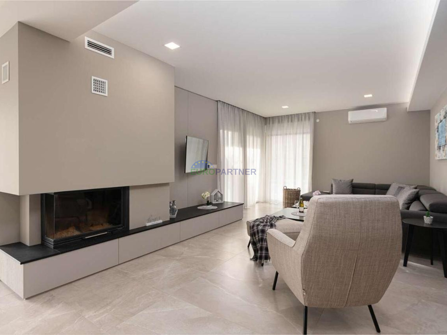 Villa with a pool, sauna, and jacuzzi, 8 km from Poreč