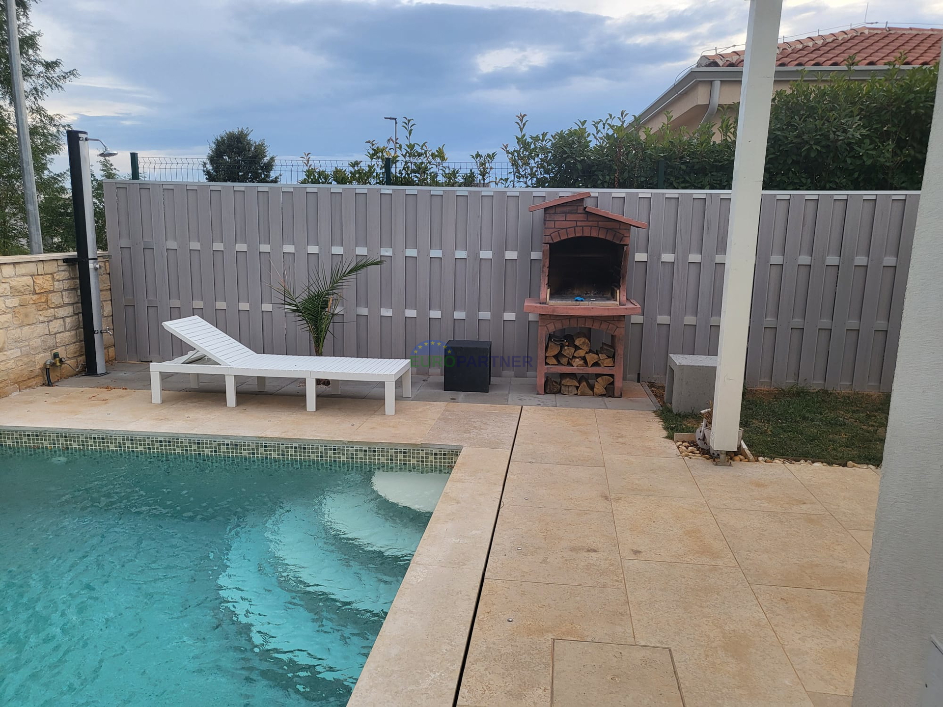 Istrien, Novigrad, Bungalow mit Pool an attraktiver Lage