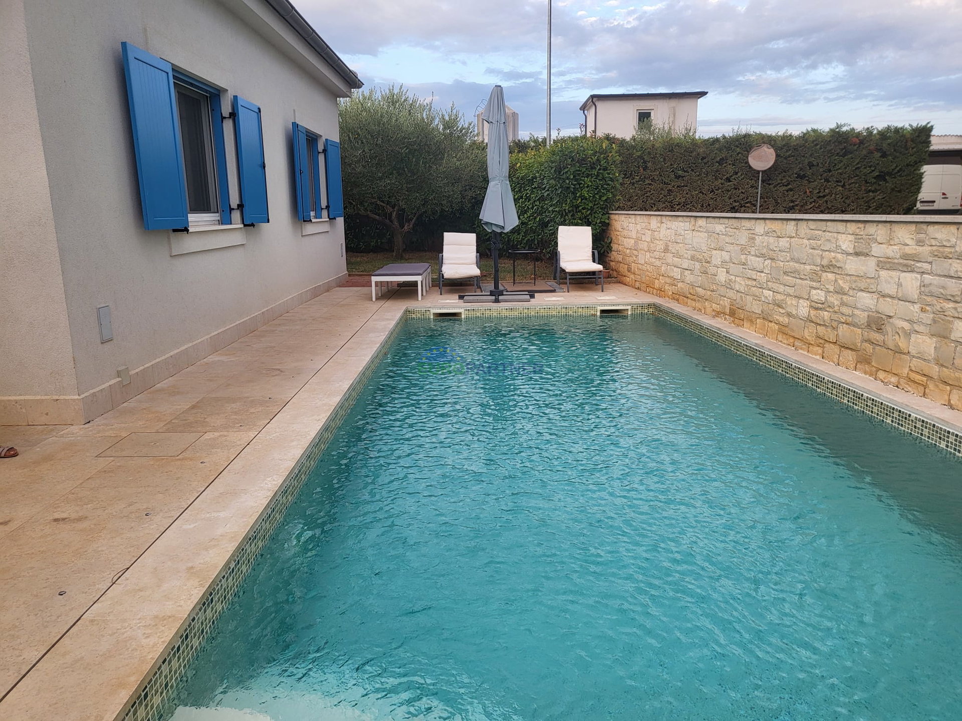 Istrien, Novigrad, Bungalow mit Pool an attraktiver Lage