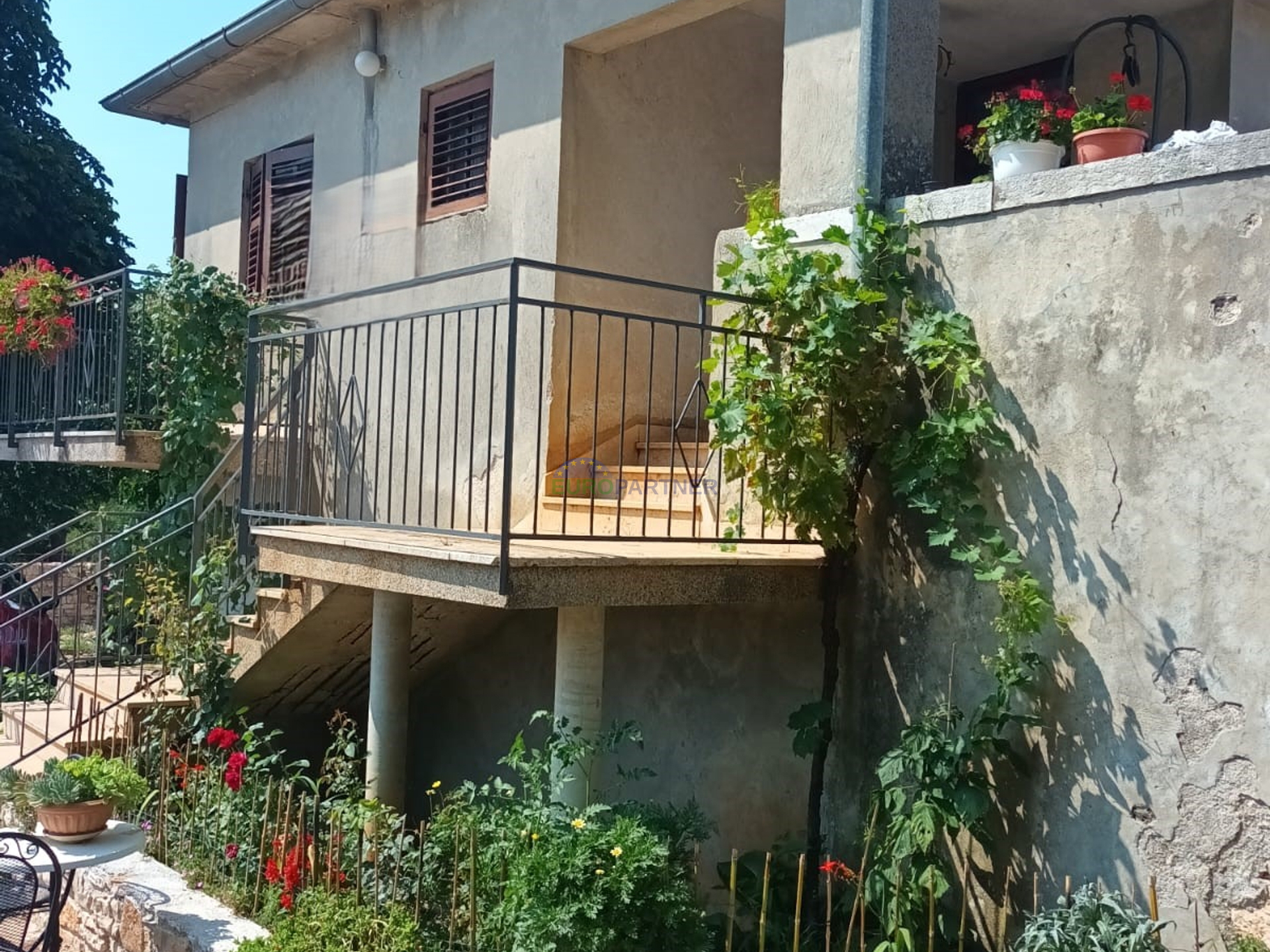 Istria, Sveti Lovreč, house with a yard