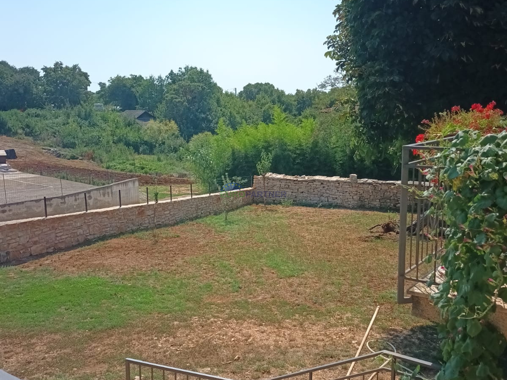 Istria, Sveti Lovreč, house with a yard