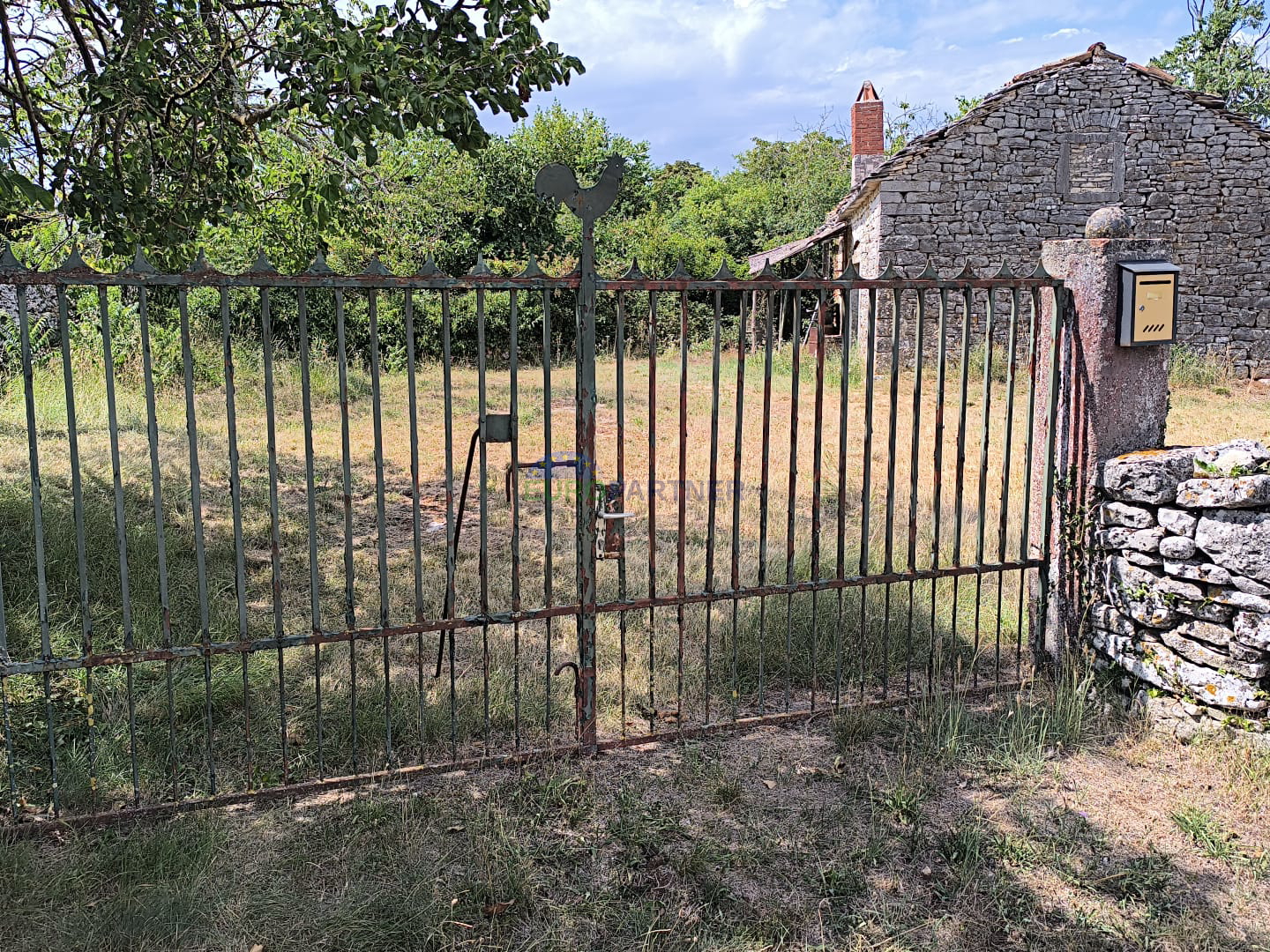 Istra, Višnjan, kuća sa zemljištem