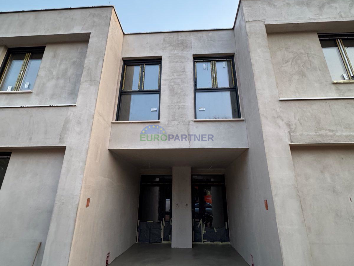 Istra&comma; Rovinj&comma; stan na atraktivnoj lokaciji u okolici Rovinja