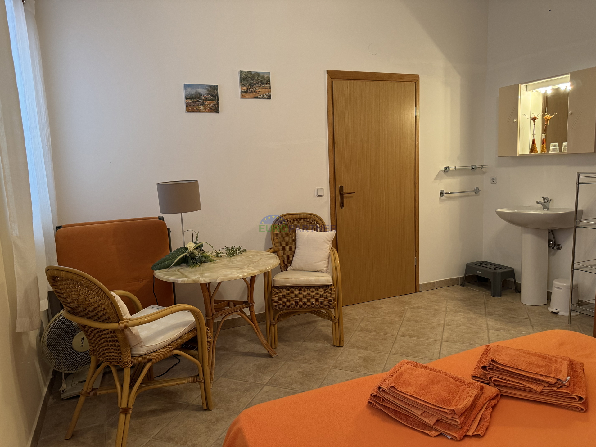 Freistehendes Haus mit Einliegerwohnung und Meerblick, Poreč, Istrien