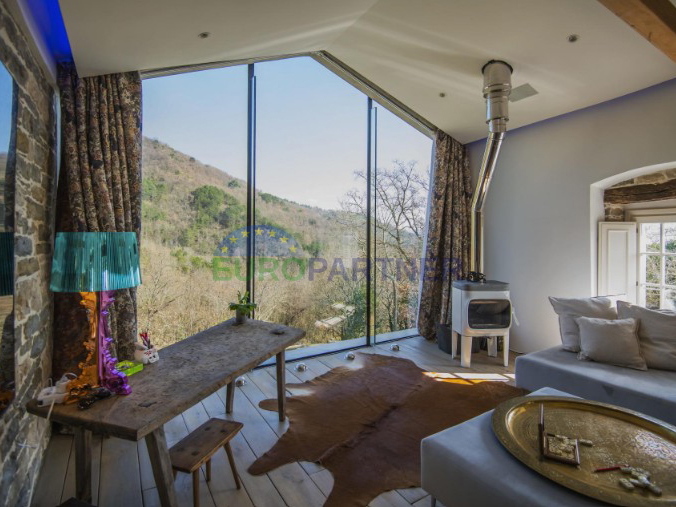 Istria, Tenuta esclusiva nel cuore di Grožnjan – completa privacy e posizione unica