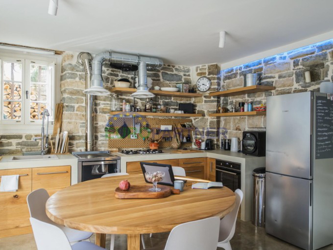 Istria, Tenuta esclusiva nel cuore di Grožnjan – completa privacy e posizione unica