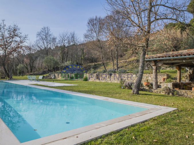 Istria, Tenuta esclusiva nel cuore di Grožnjan – completa privacy e posizione unica