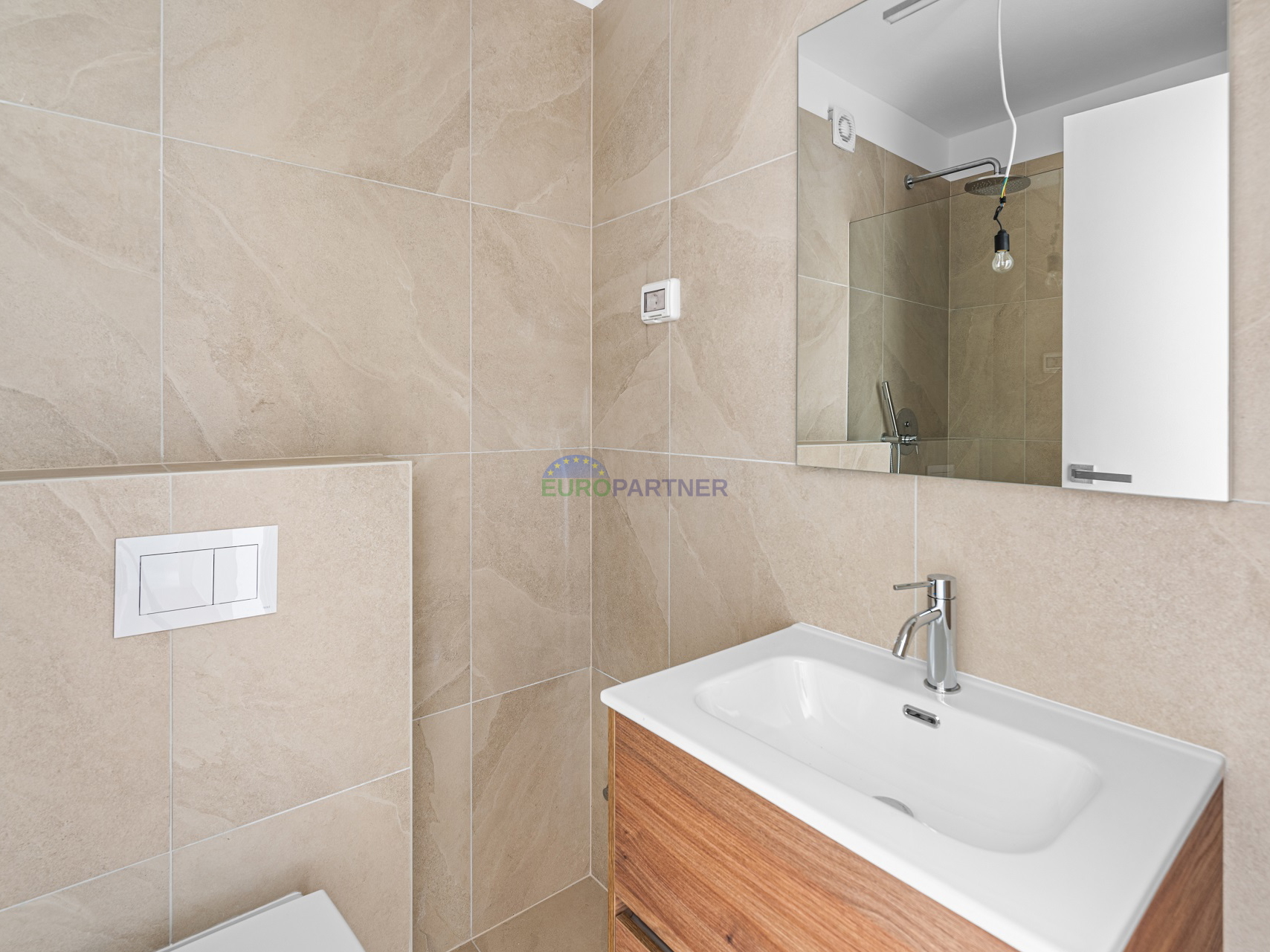 Istra, Novigrad, moderan stan na odličnoj lokaciji