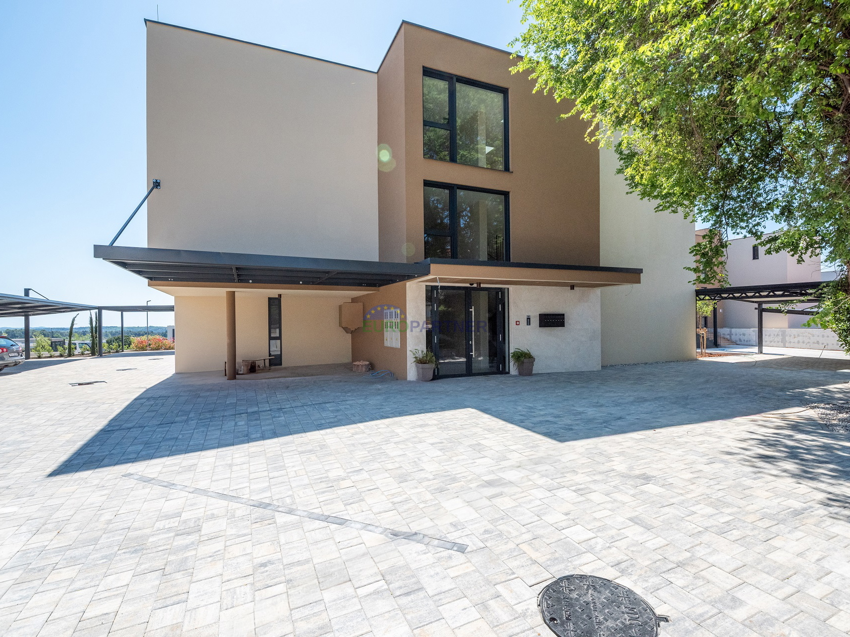 Istra, Novigrad, moderan stan na odličnoj lokaciji