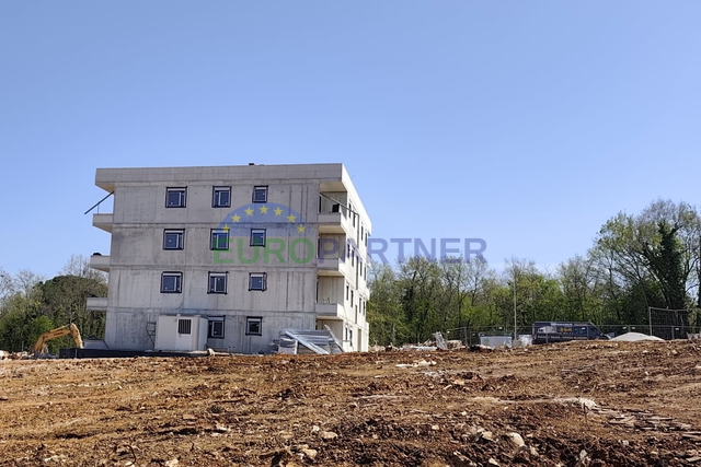 Istra, Poreč, prekrasan stan u prizemlju novogradnje