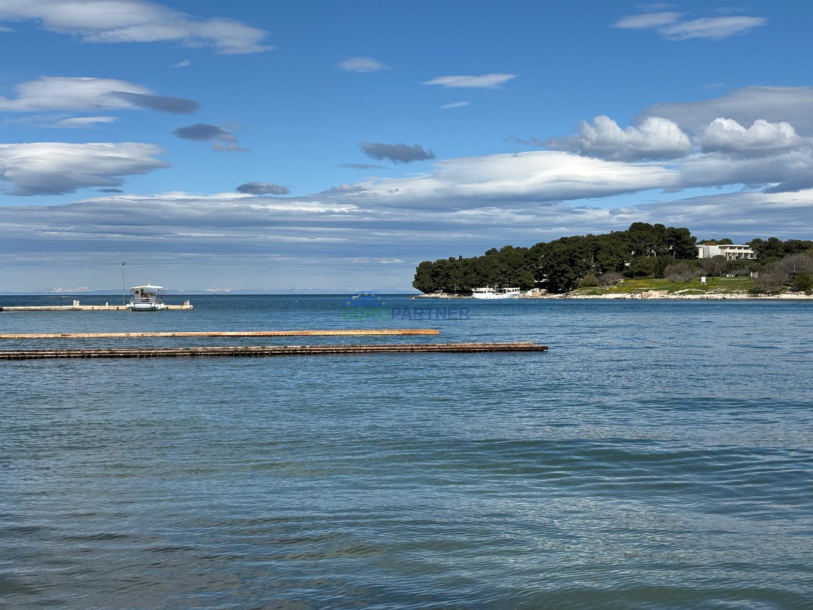 Villa indipendente con appartamento aggiuntivo e vista mare, Poreč, Istria