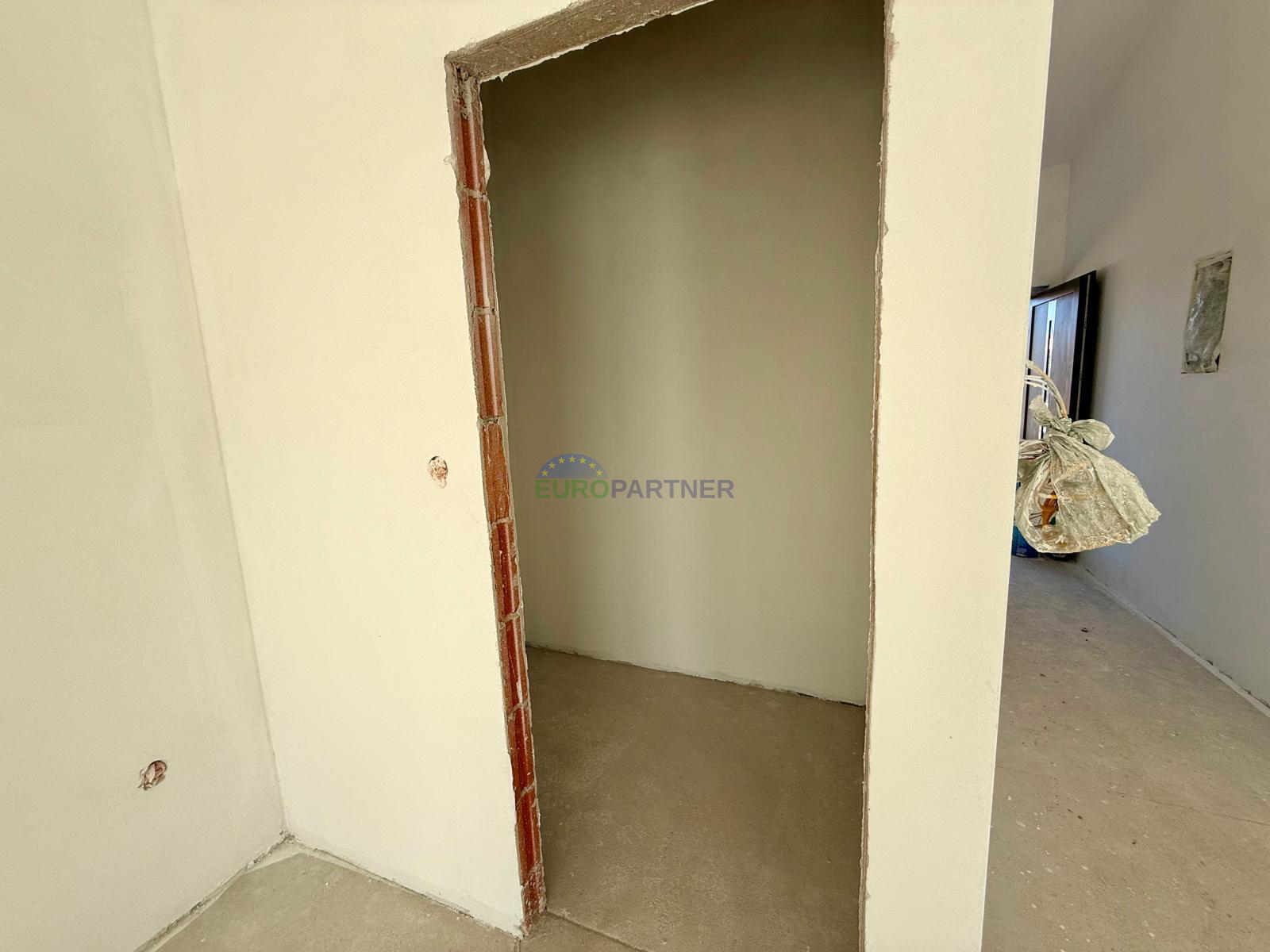 Doppelhaush&auml;lfte mit Pool&comma; Pore&ccaron;&comma; 8km von Meer