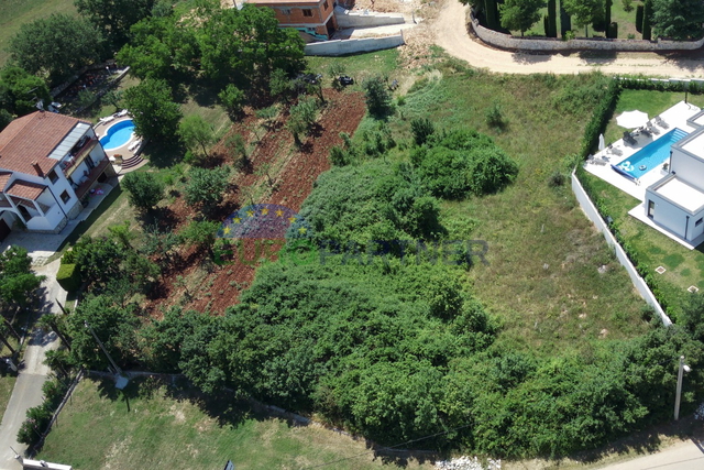 Poreč, surroundings, Building land for apartment construction, 10 km from the sea