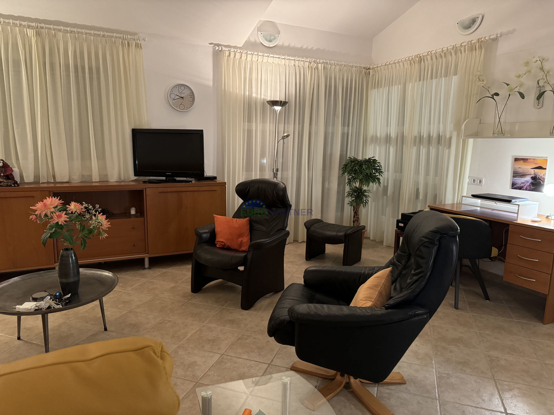 Freistehendes Haus mit Einliegerwohnung und Meerblick, Poreč, Istrien