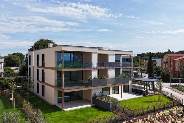 Istra, Novigrad, moderne Wohnung im ersten Stock