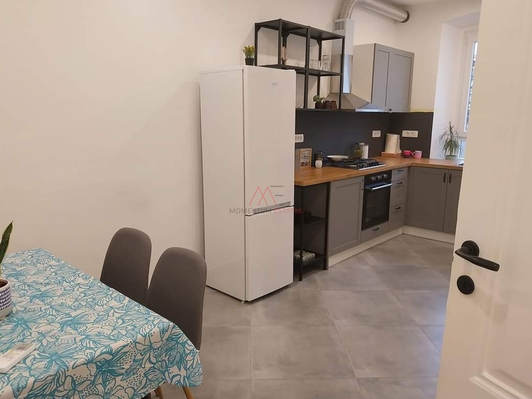 Centar, novoadaptirani stan na Korzu za najam