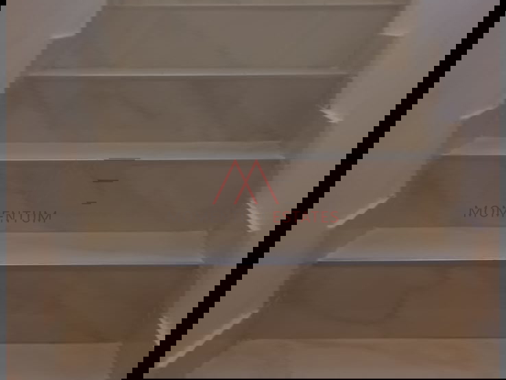 Donja drenova,najam,dvoetažni stan