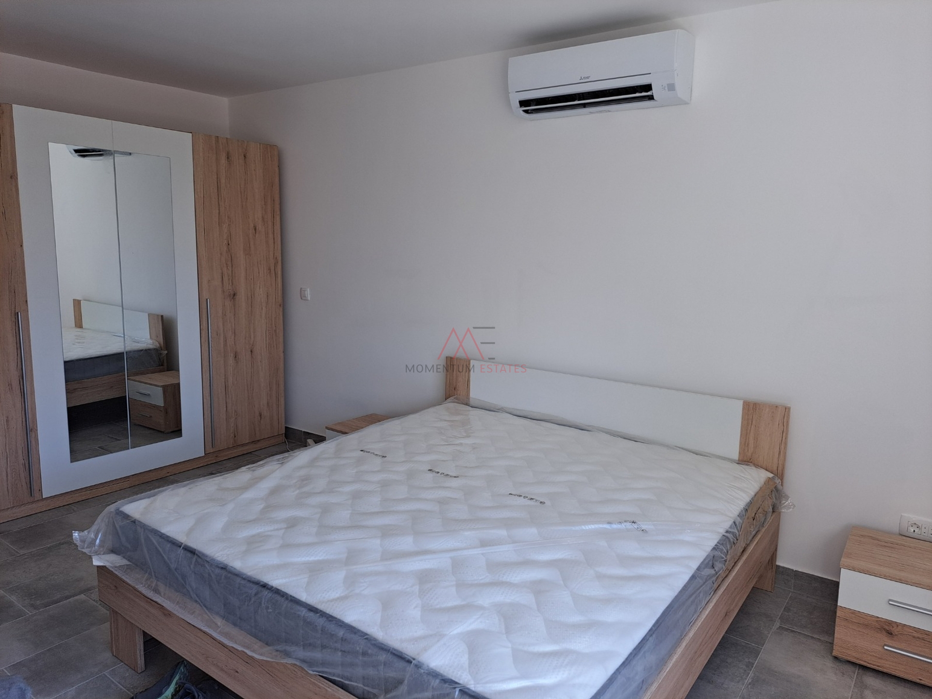 Donja Vežica,  2sobni klasični novouređeni, dugoročno