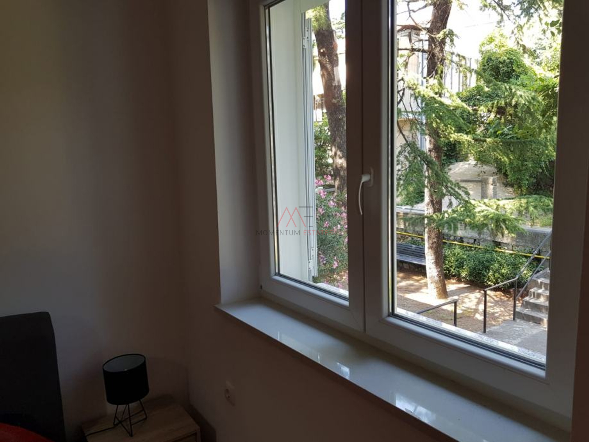 Stanovanje&comma; 56 m2&comma; Najem&comma; Rijeka - Krimeja