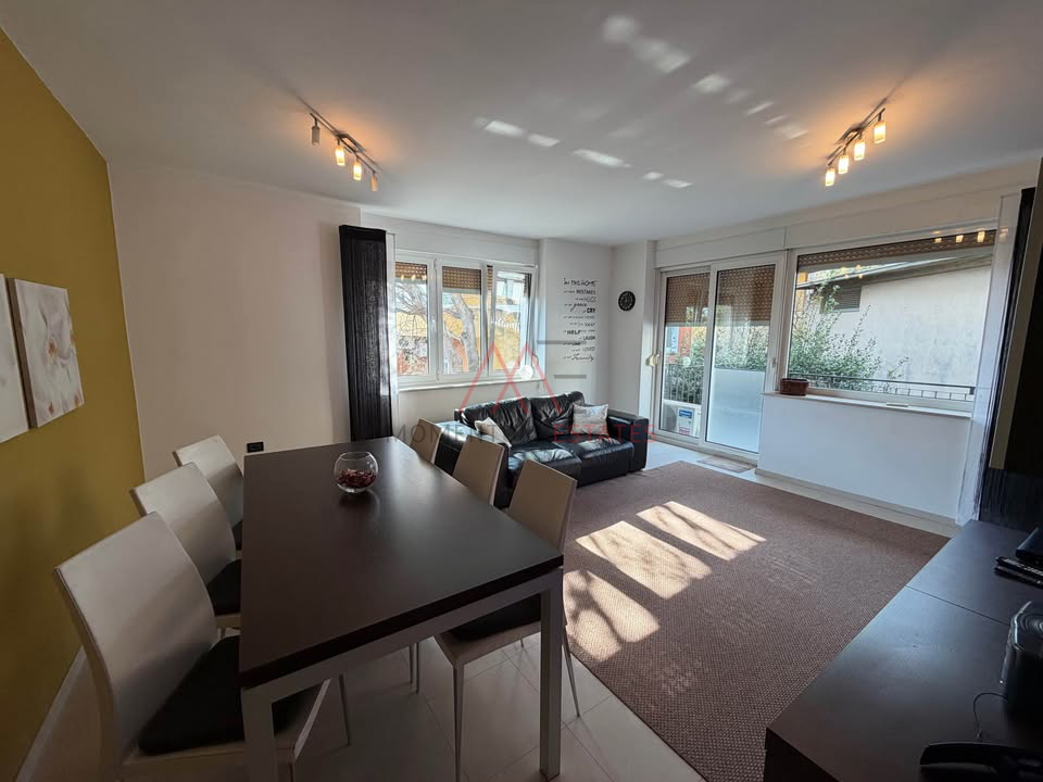 Belveder&comma; renoviran 2s&plus;db dugoro&ccaron;no