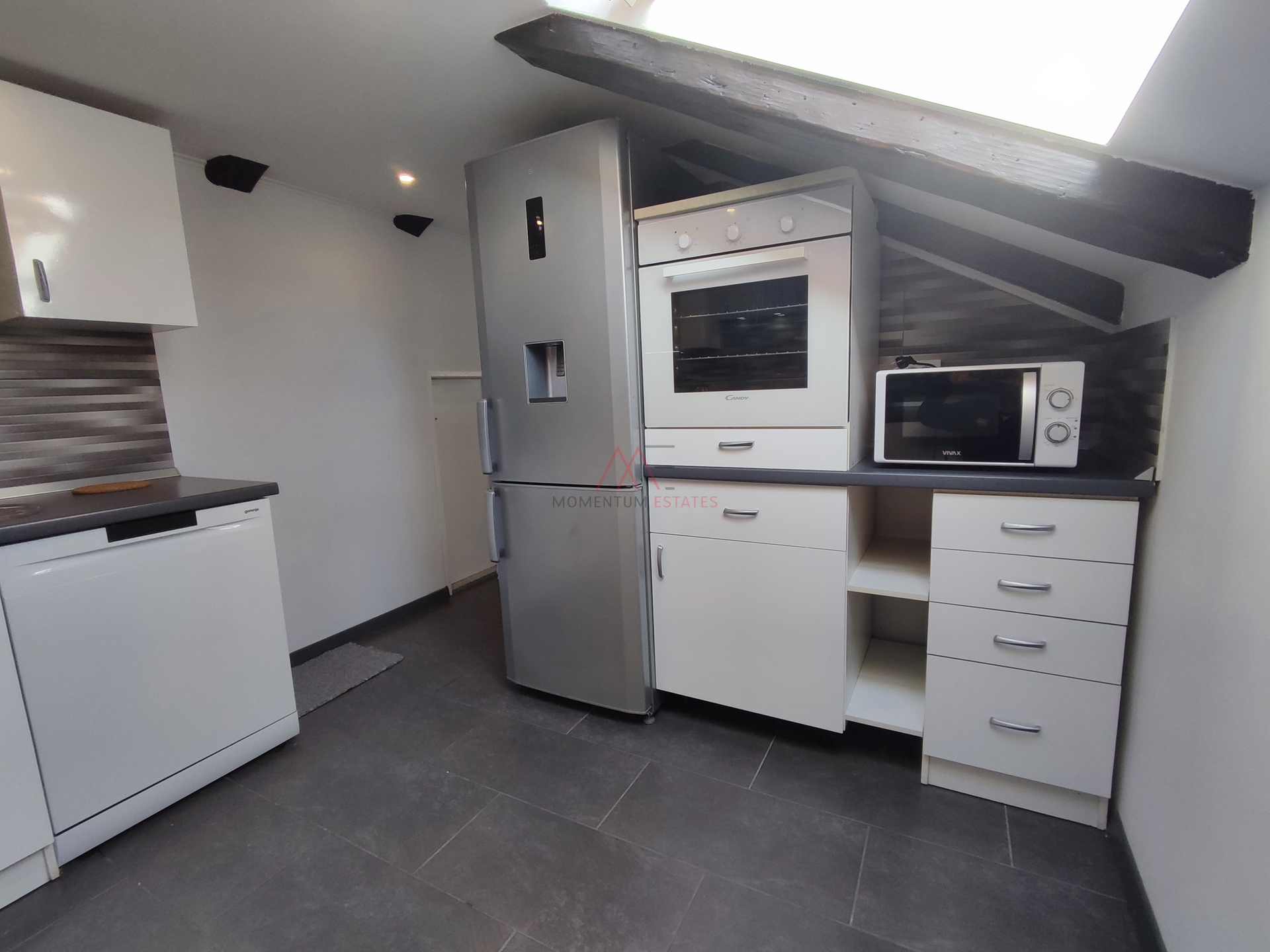 Centar&comma; adaptirani 3s&plus;db&comma; dugoro&ccaron;no