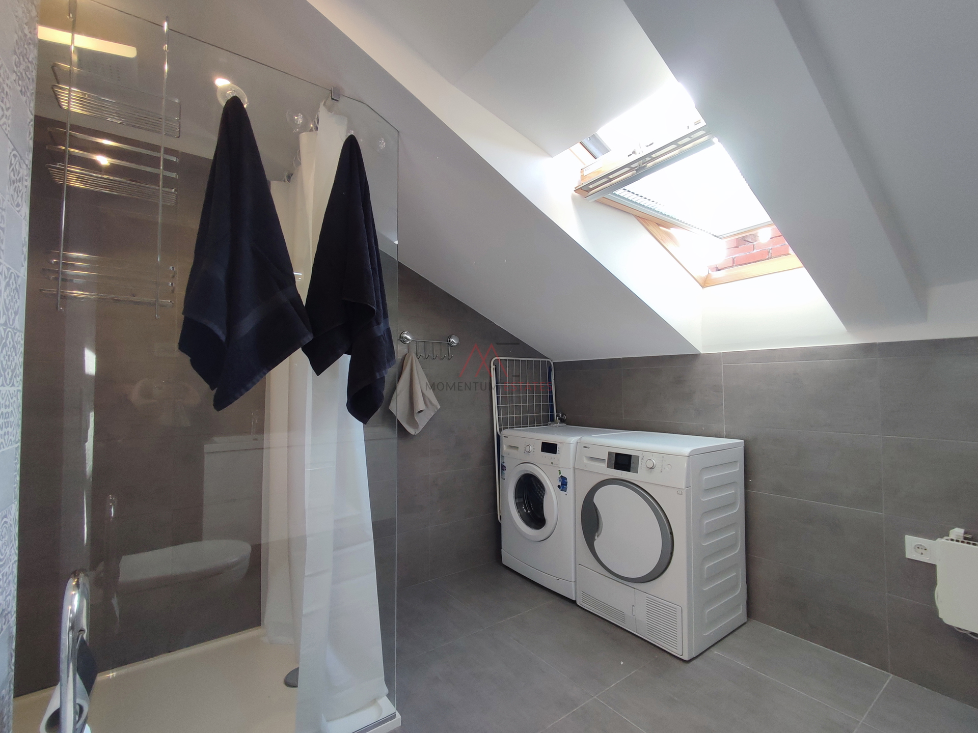 Centar&comma; adaptirani 3s&plus;db&comma; dugoro&ccaron;no