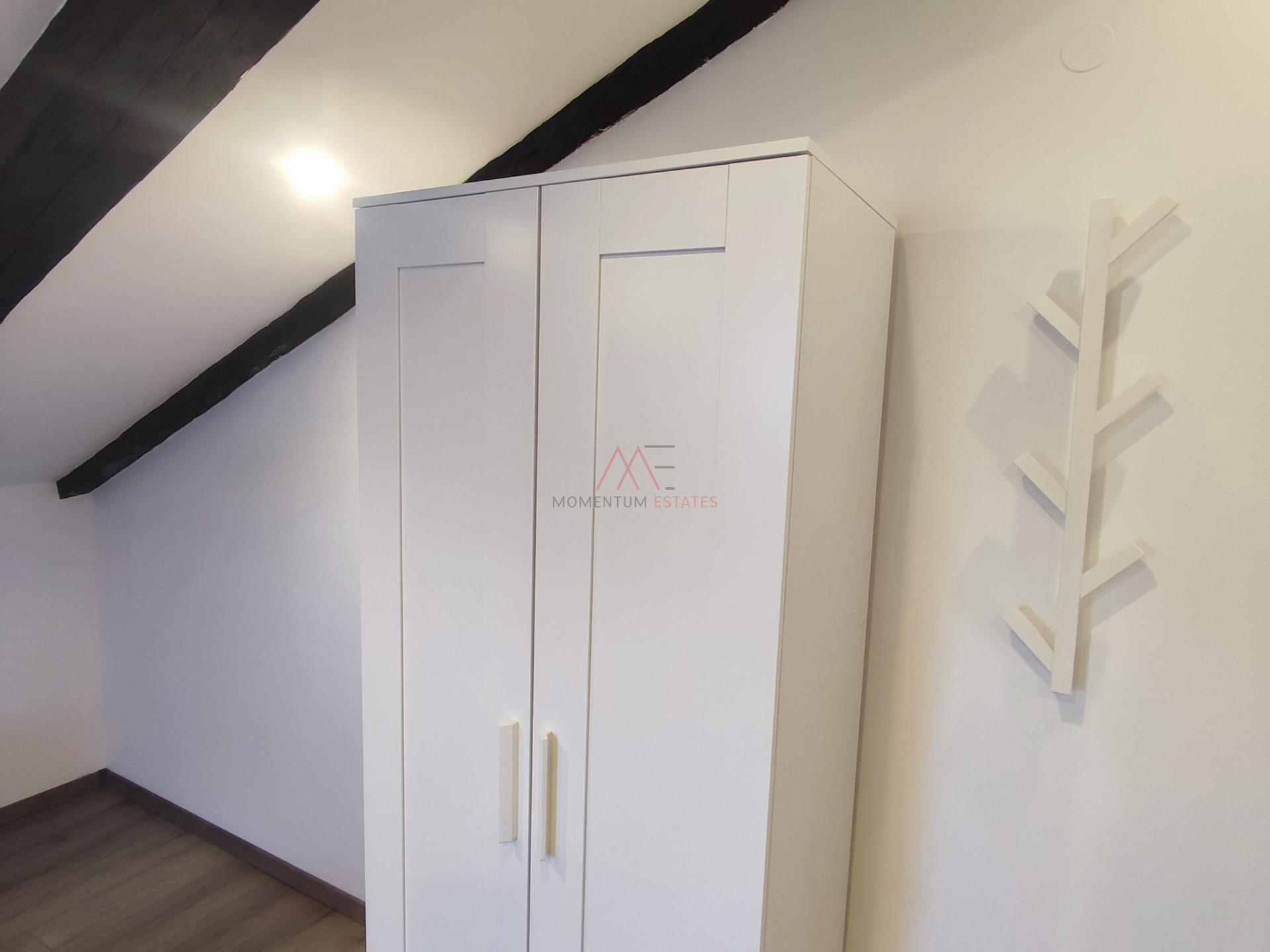 Centar&comma; adaptirani 3s&plus;db&comma; dugoro&ccaron;no