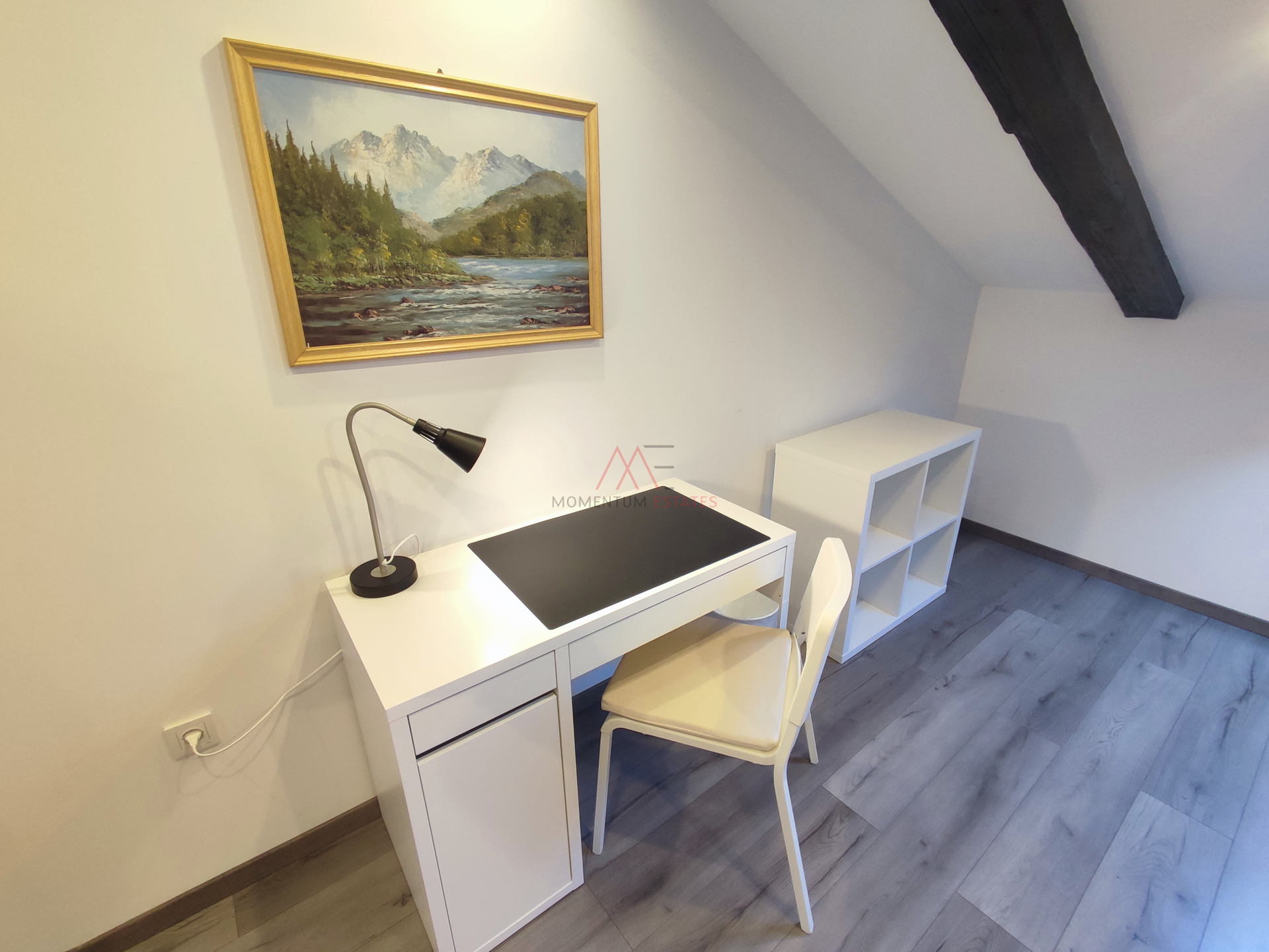 Centar&comma; adaptirani 3s&plus;db&comma; dugoro&ccaron;no