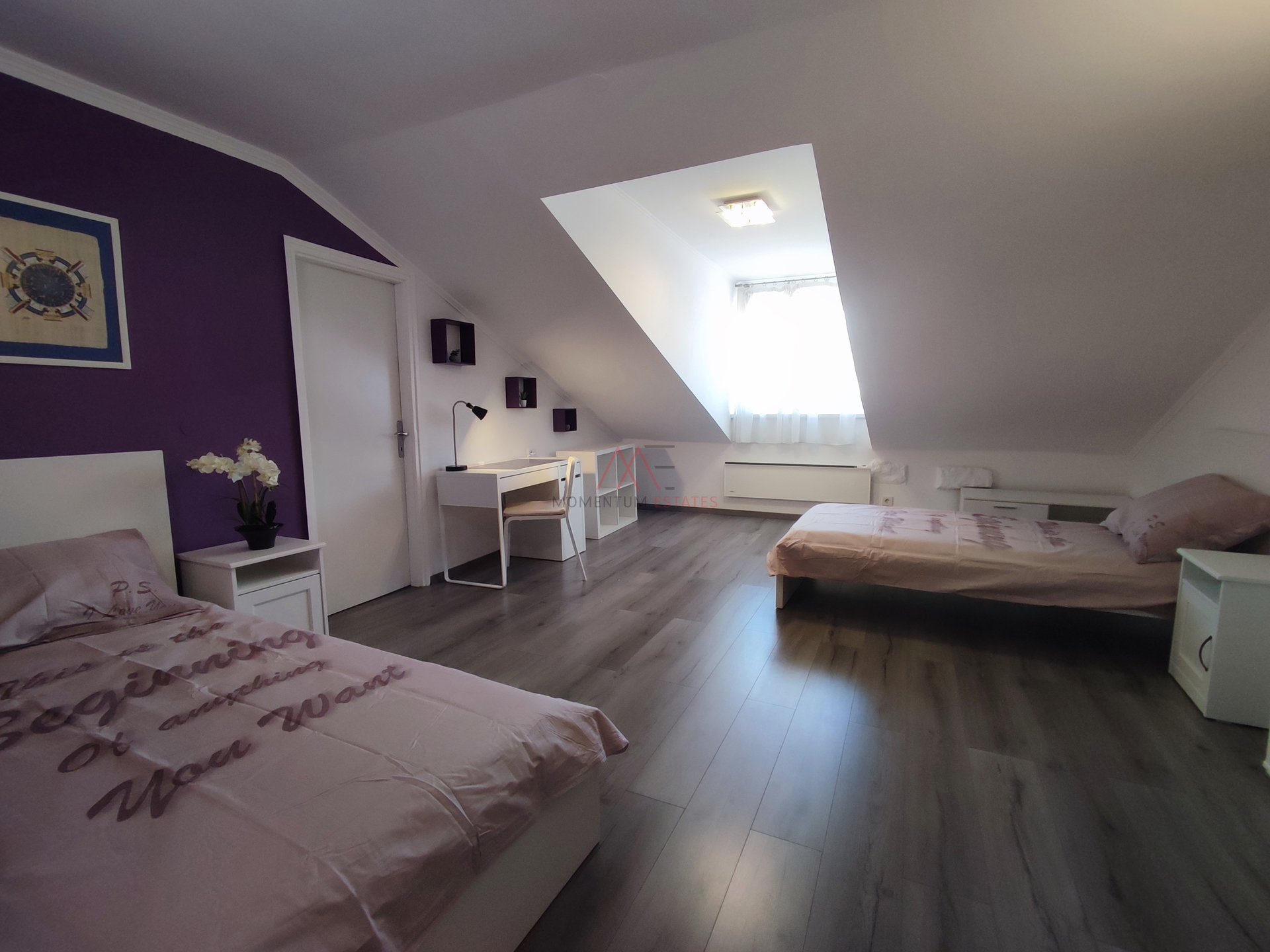 Centar&comma; adaptirani 3s&plus;db&comma; dugoro&ccaron;no