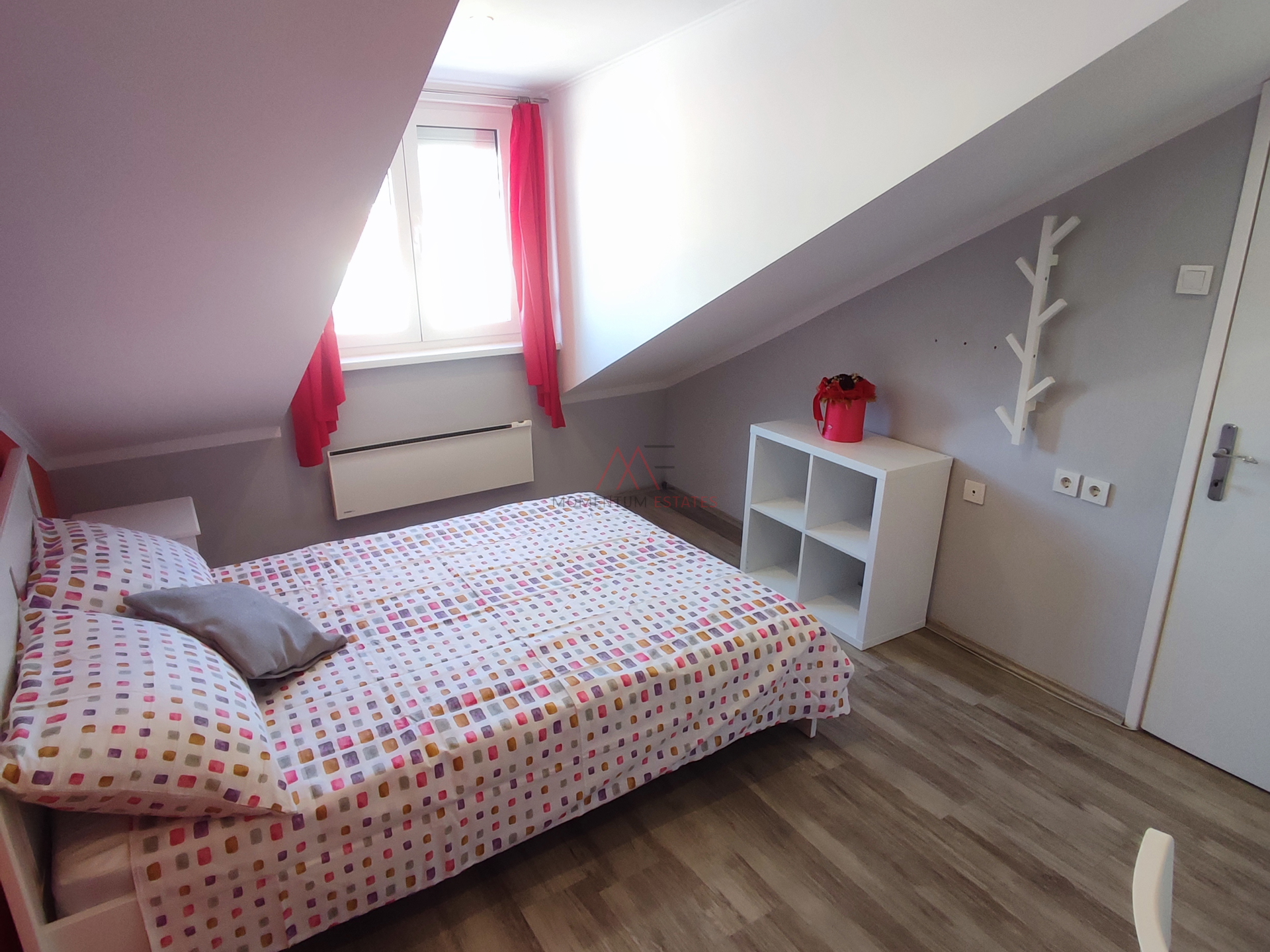 Centar&comma; adaptirani 3s&plus;db&comma; dugoro&ccaron;no