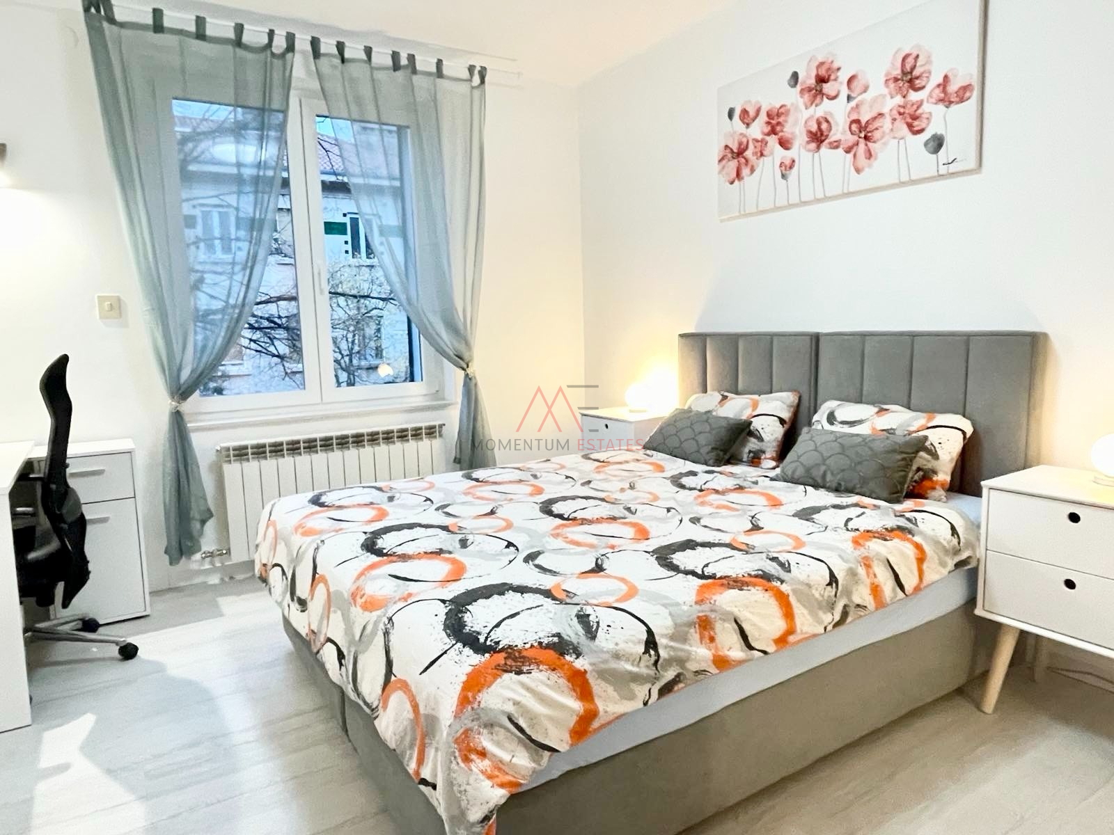 Bulevard,novuređen,moderan stan za najam