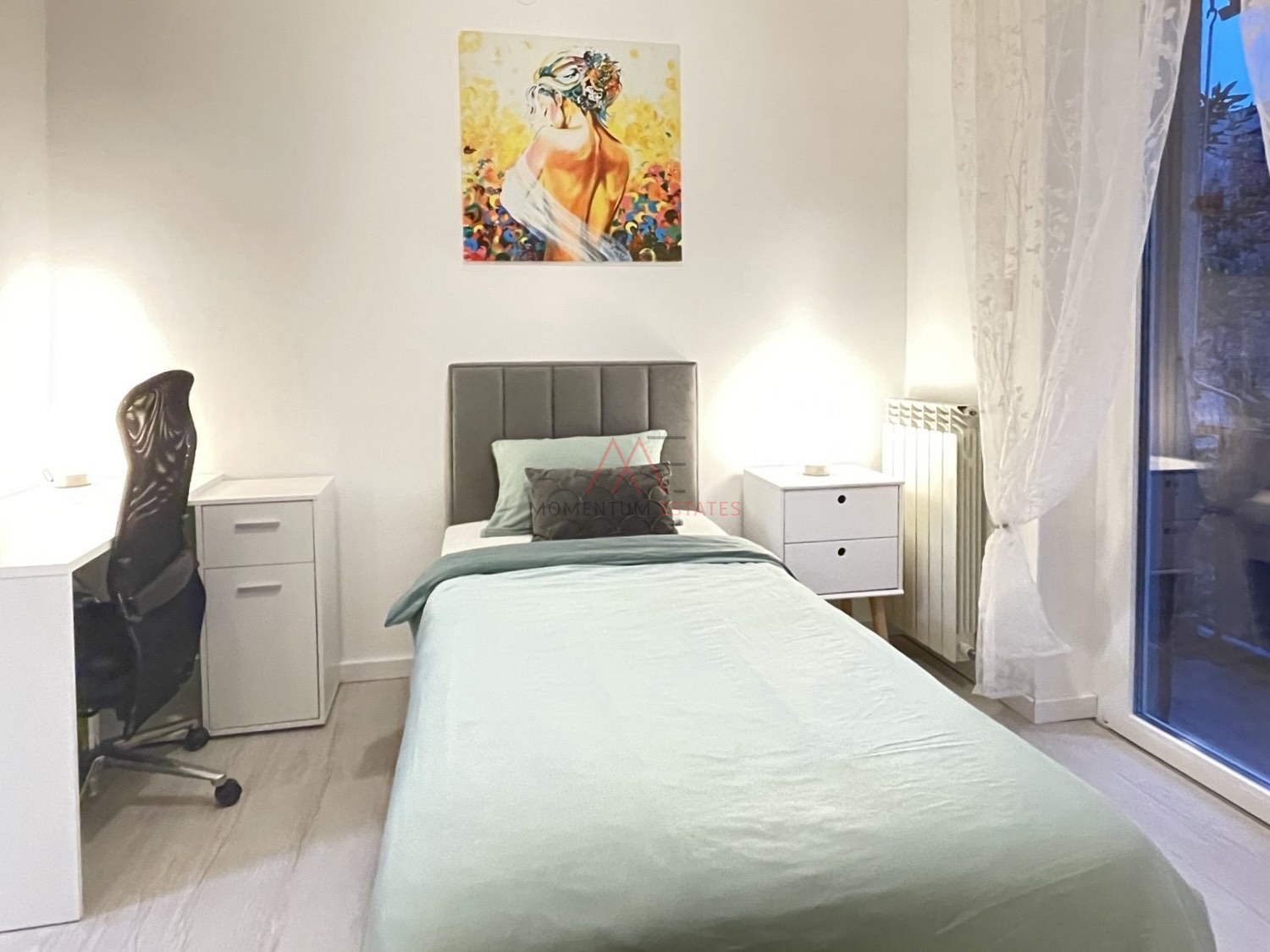 Bulevard,novuređen,moderan stan za najam