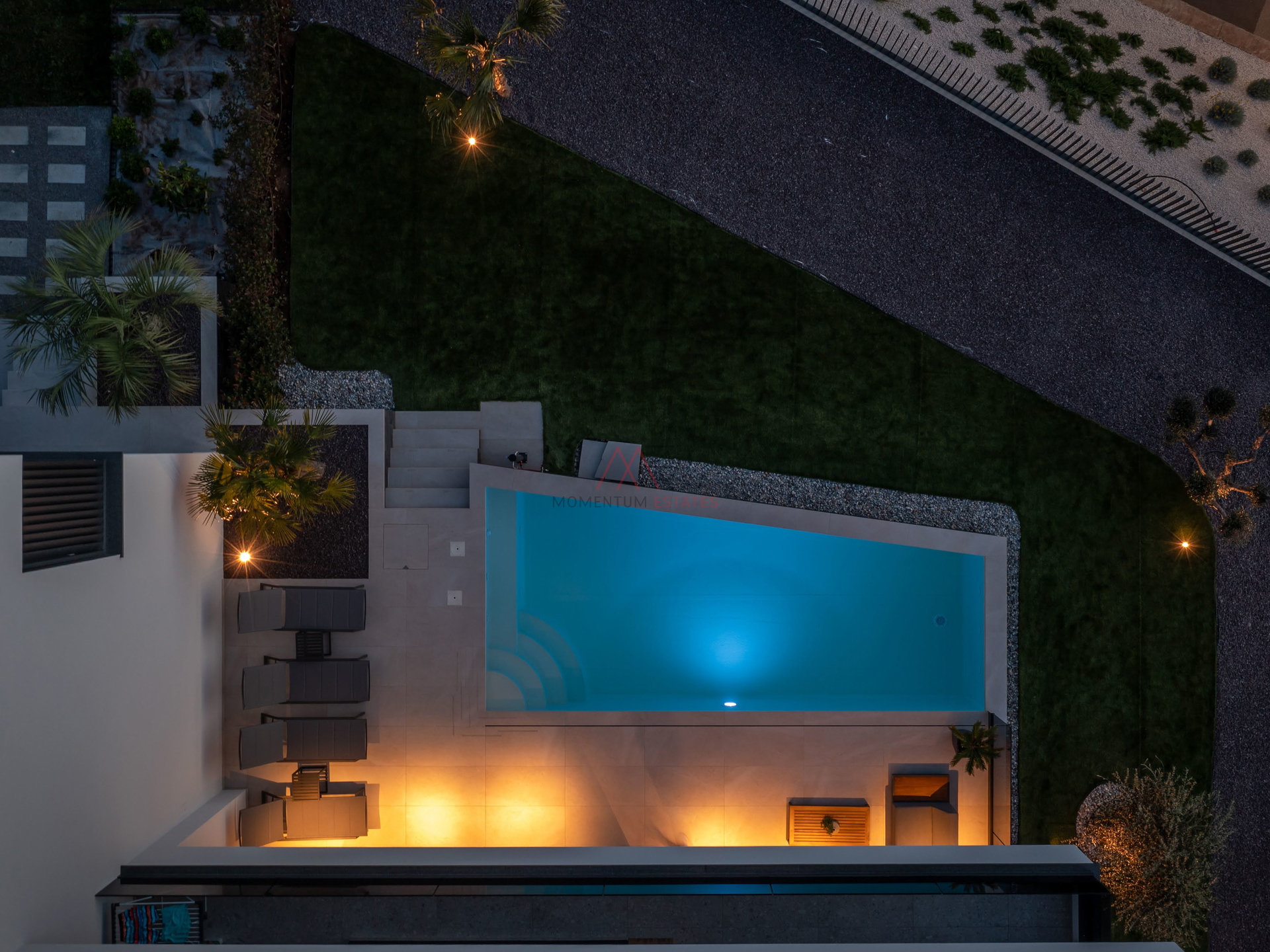 Stanovanje&comma; 134 m2&comma; Najem&comma; Kostrena