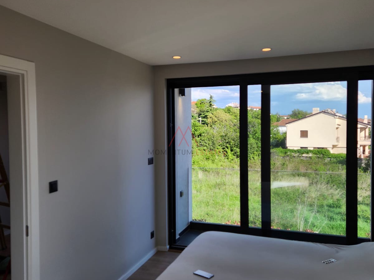 Hosti,moderan dvoetažni stan u novogradnji za najam