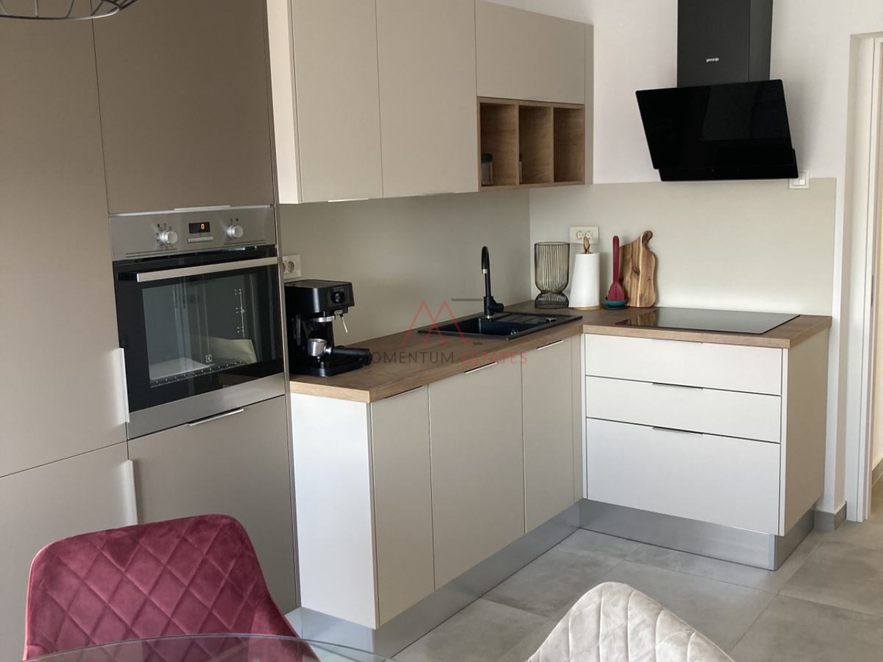 Moderan jednosoban stan u &scaron;irem centru