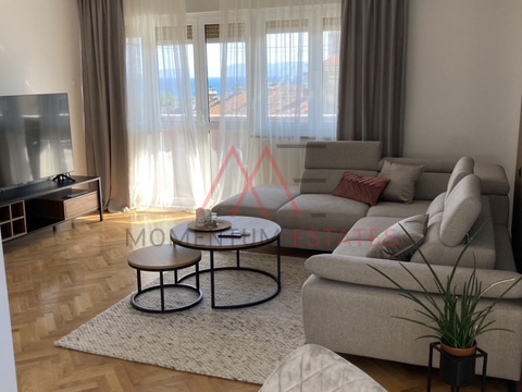 Moderan jednosoban stan u &scaron;irem centru