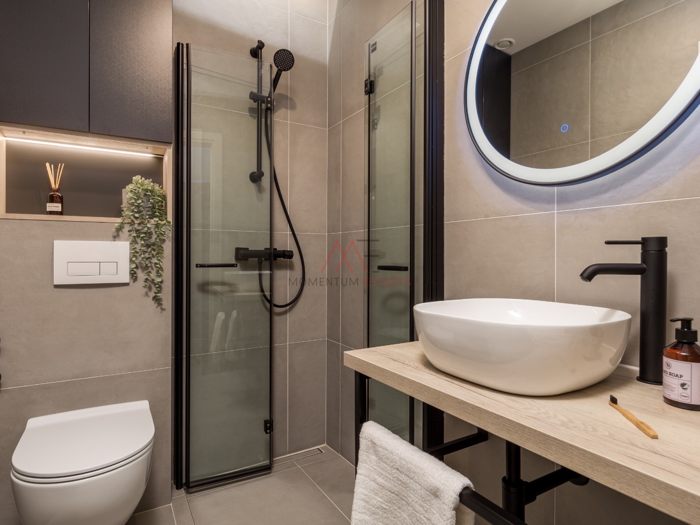 Hosti,moderan dvoetažni stan u novogradnji za najam