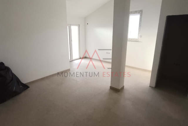 Crikvenica, jednosobni stan s prostranom terasom