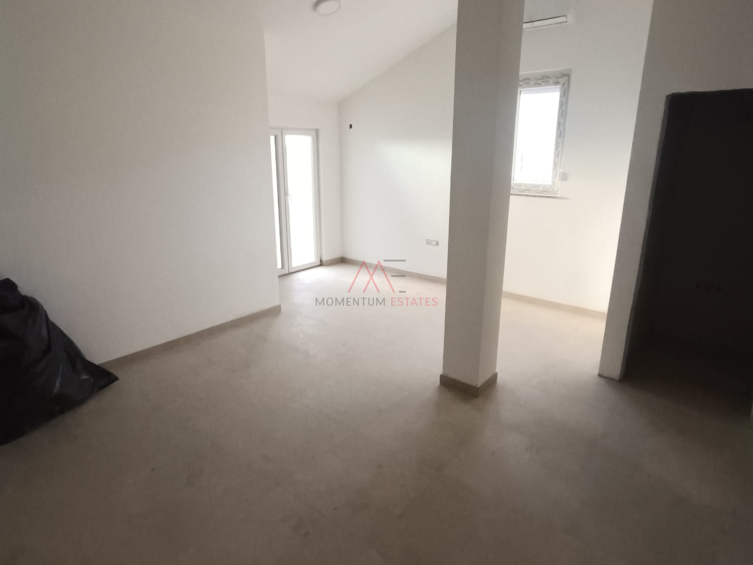 Crikvenica&comma; jednosobni stan s prostranom terasom