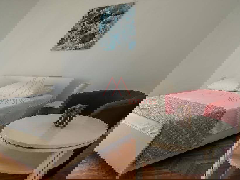 Otok Ugljan&comma; ku&cacute;a za najam