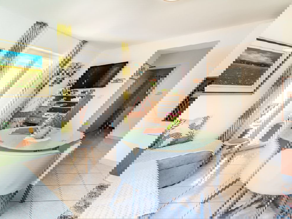 Trsat&comma; 1s&plus;db najam na godinu dana