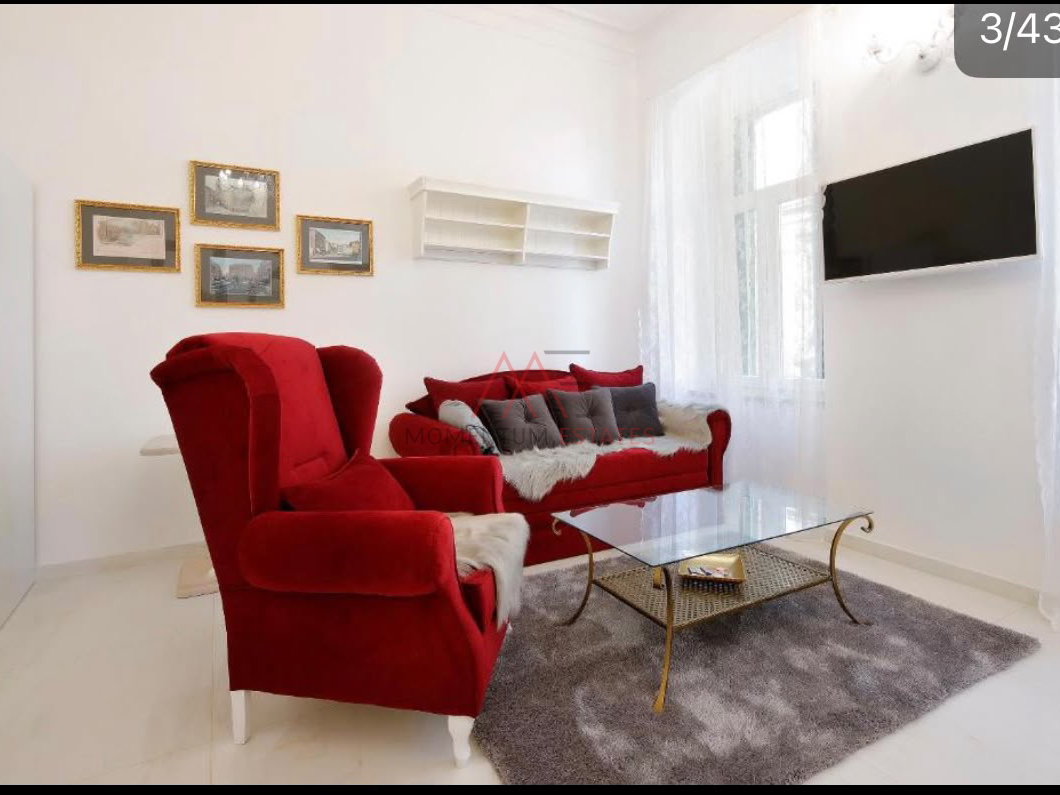 Rijeka &scaron;iri centar&comma; 1s&plus;db