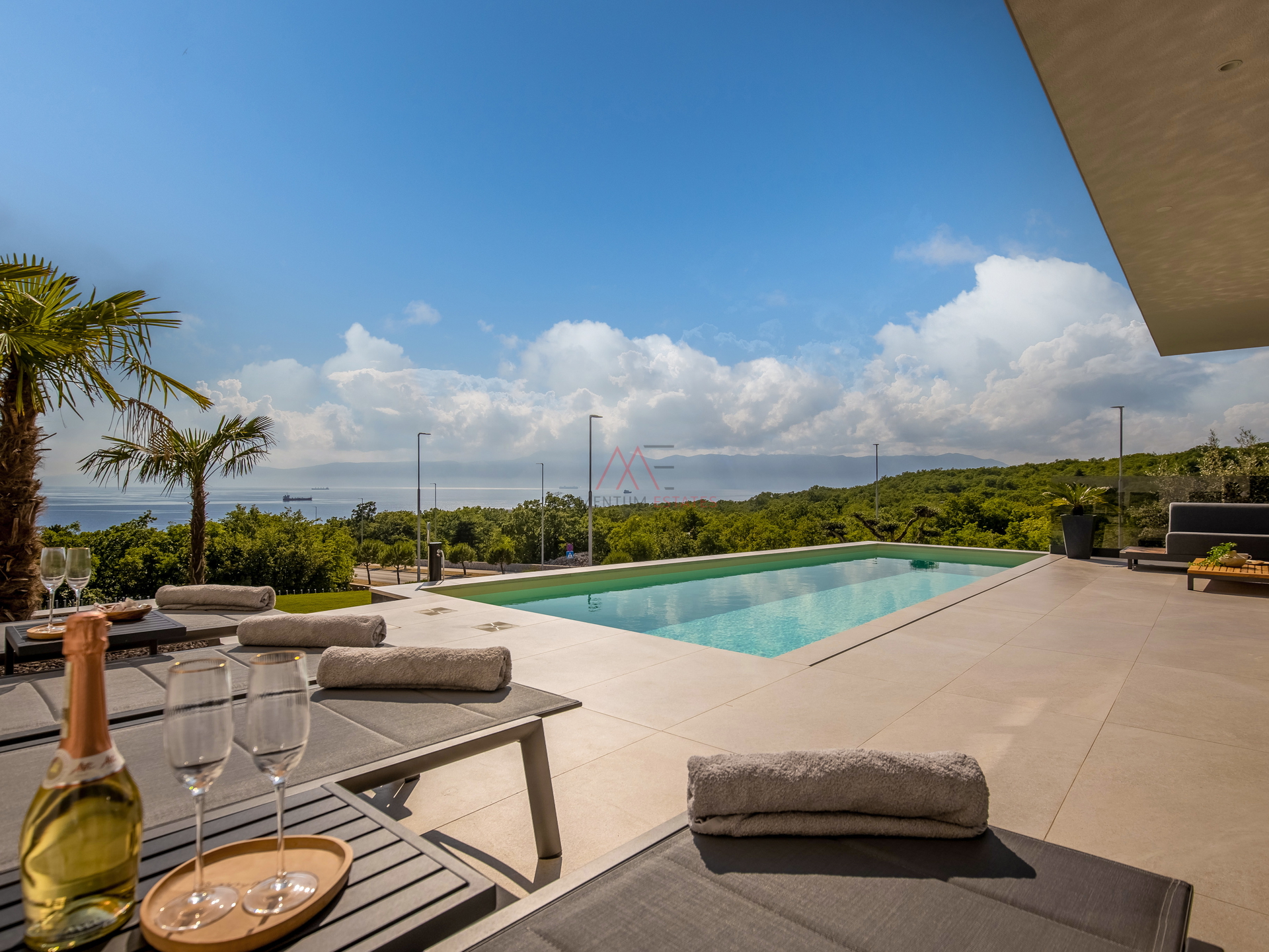 Stanovanje&comma; 134 m2&comma; Najem&comma; Kostrena