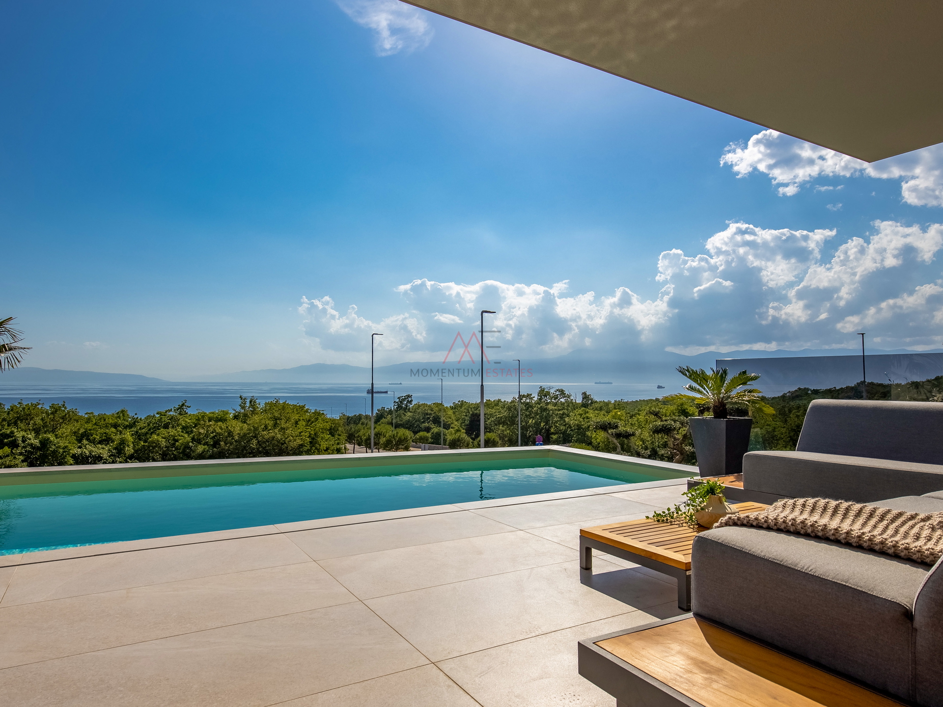 Stanovanje&comma; 134 m2&comma; Najem&comma; Kostrena