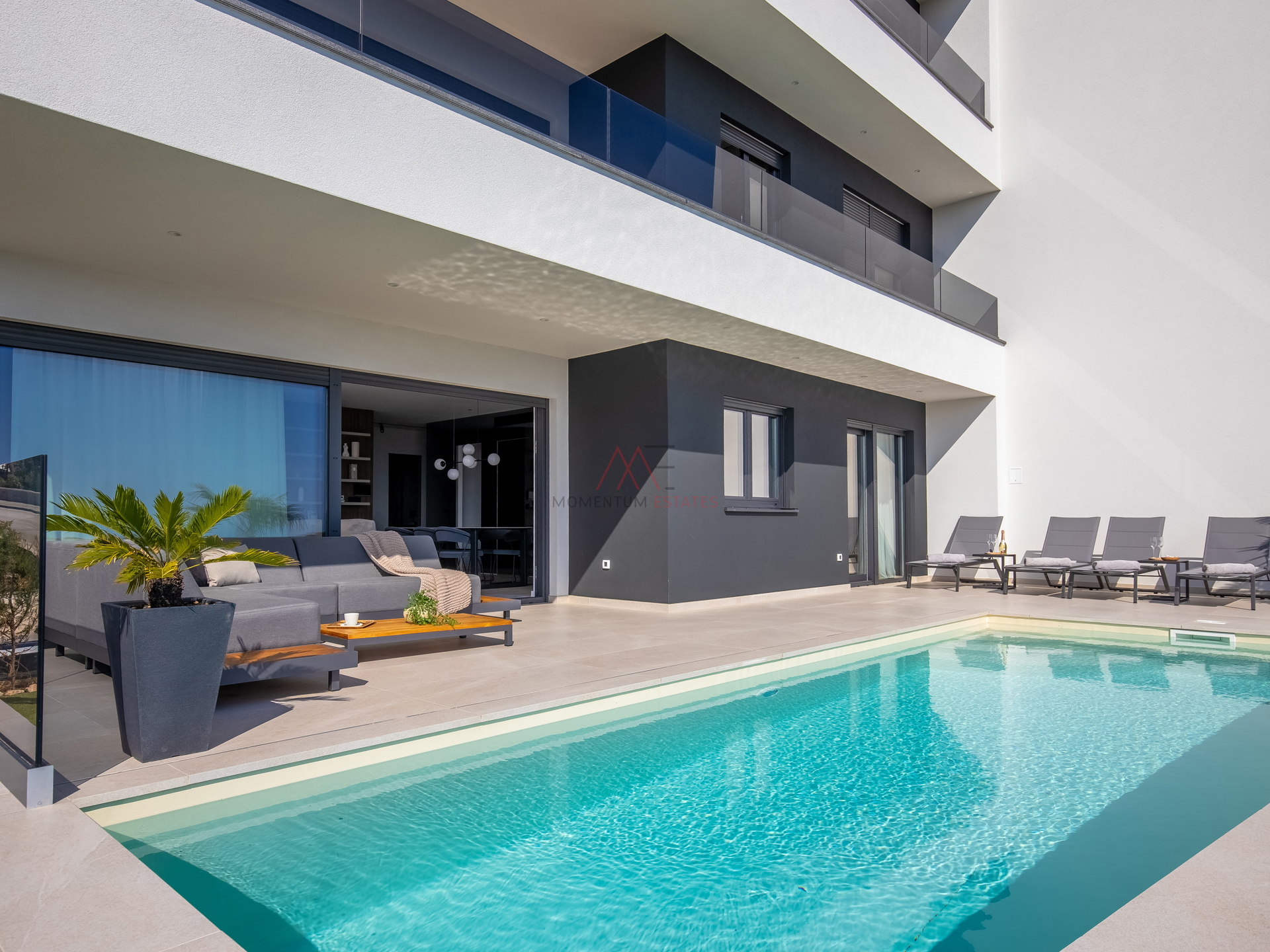 Stanovanje&comma; 134 m2&comma; Najem&comma; Kostrena