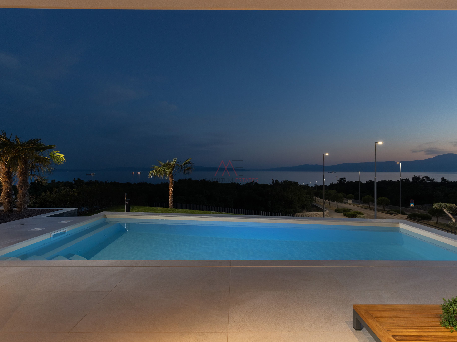 Stanovanje&comma; 134 m2&comma; Najem&comma; Kostrena