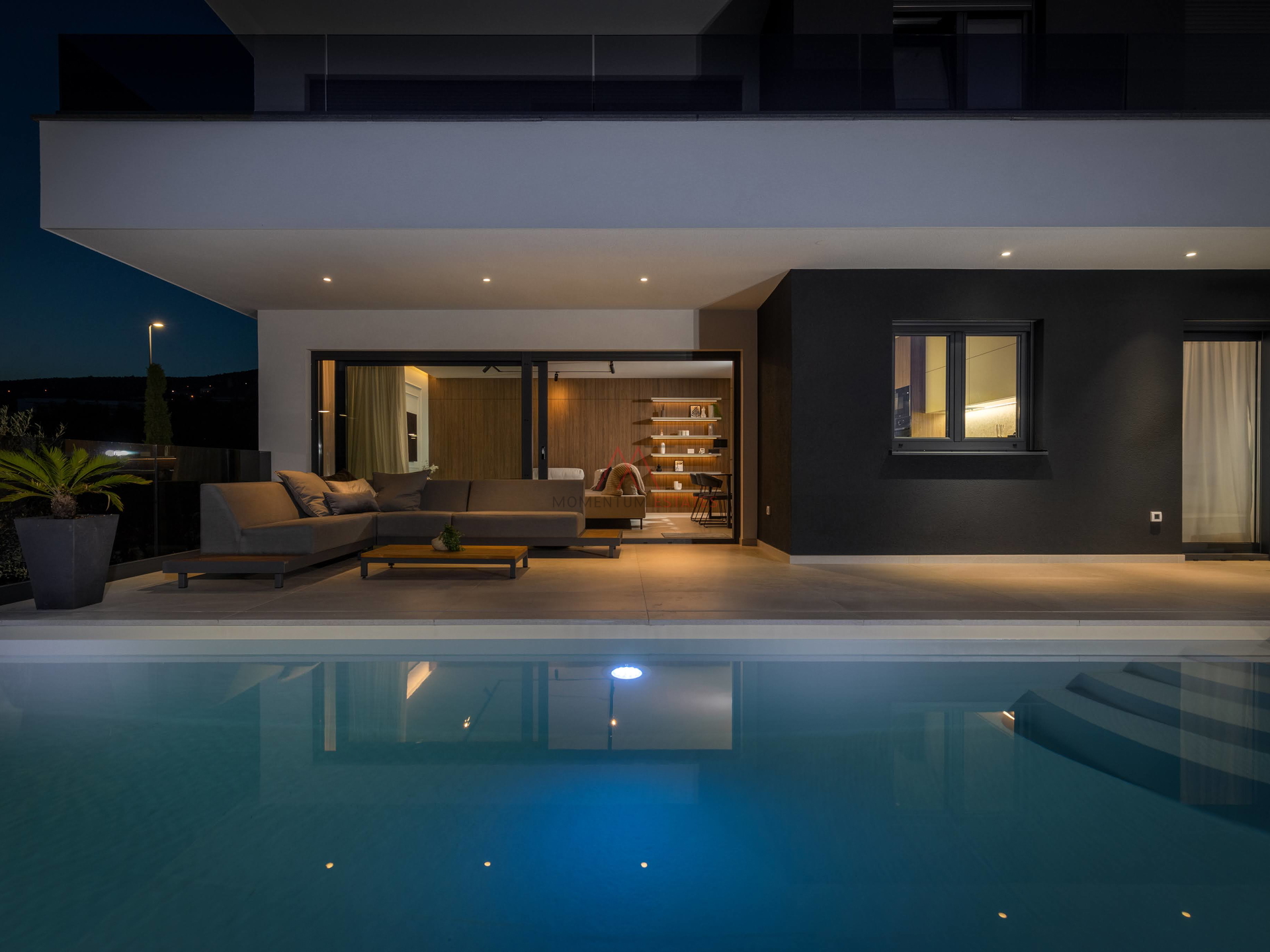 Stanovanje&comma; 134 m2&comma; Najem&comma; Kostrena