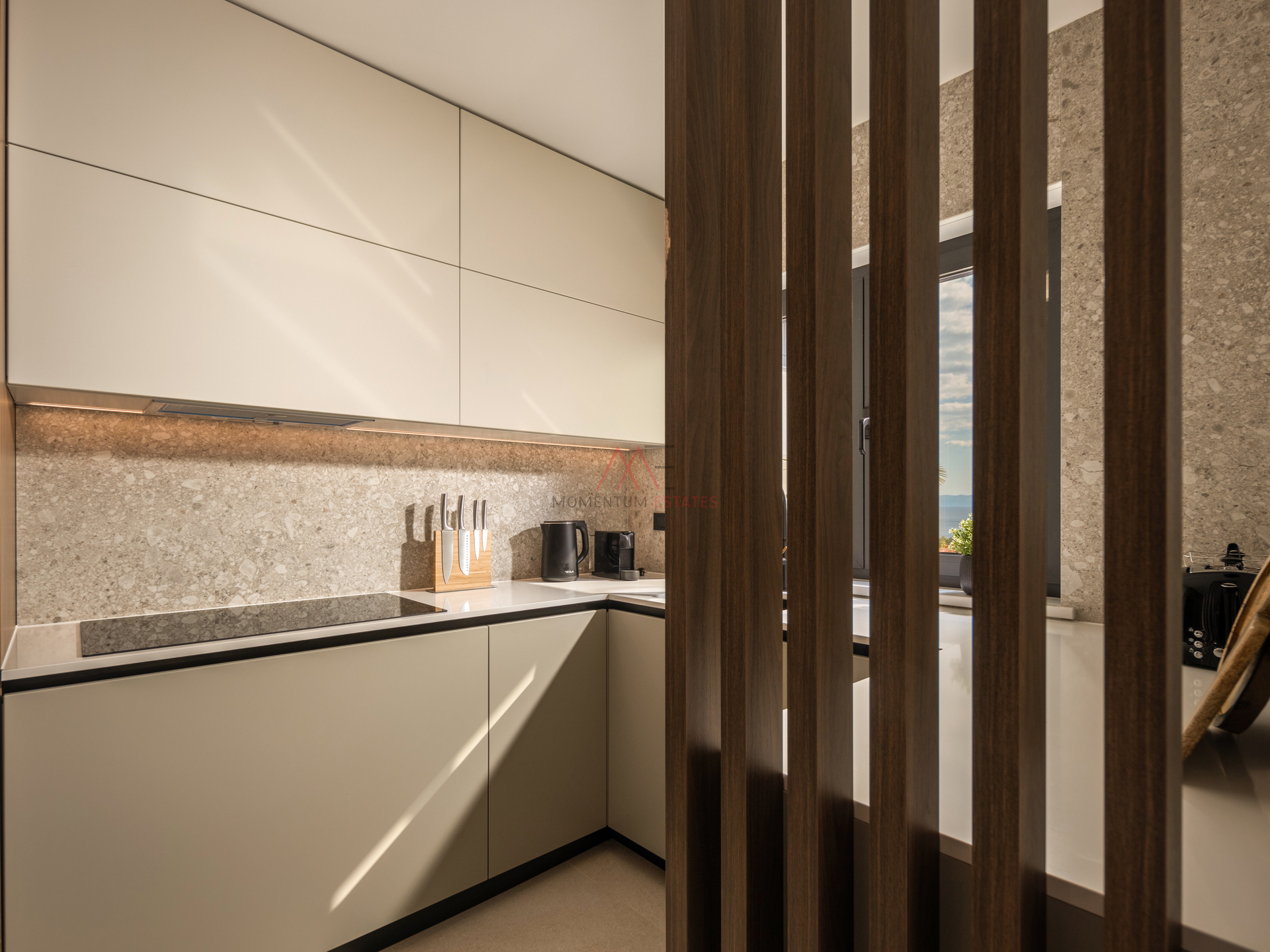 Stanovanje&comma; 134 m2&comma; Najem&comma; Kostrena