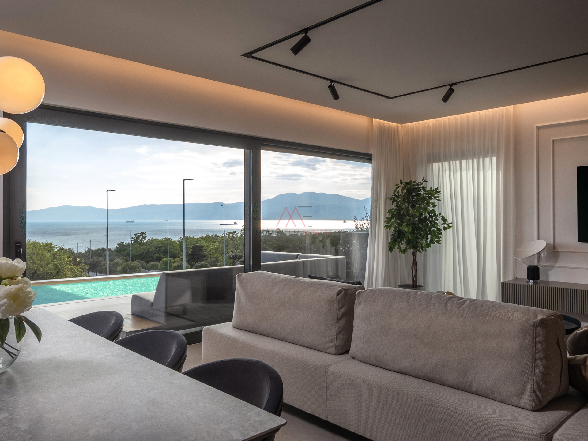 Stanovanje&comma; 134 m2&comma; Najem&comma; Kostrena